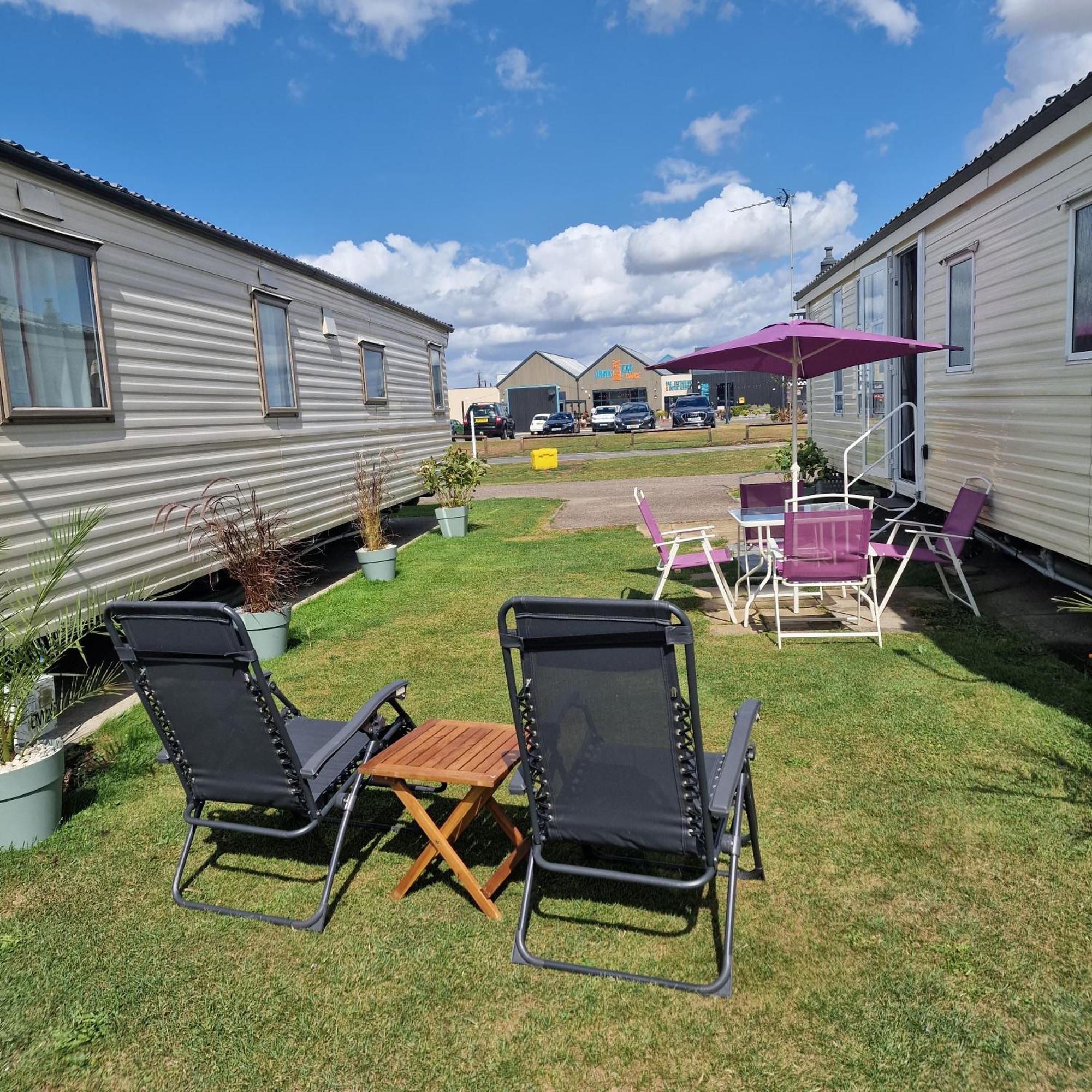 Sunshine Atlas Glamping Retreat Jaywick Sands エクステリア 写真
